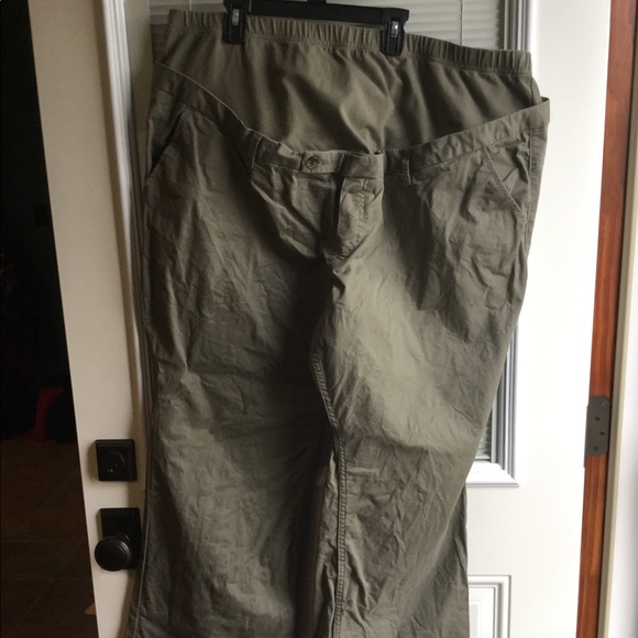 Old Navy Pants - Plus Maternity Pants